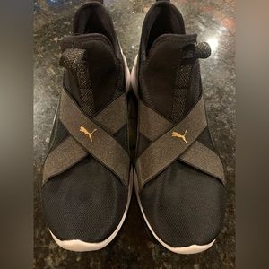 Womens Puma size 9.5